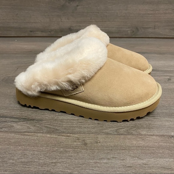 UGG | Cluggette Slippers Indoor Outdoor In Sand NEW In Box - Picture 9 of 17